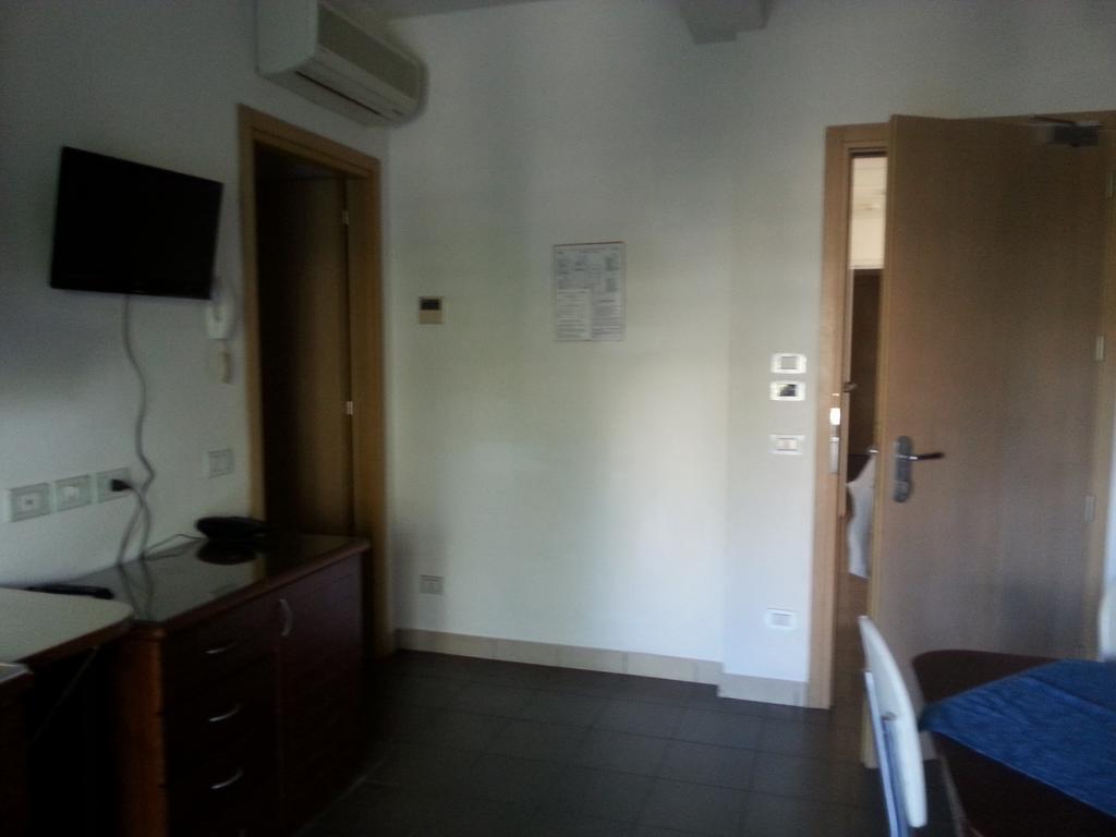 Residence Nocchiero Riccione Buitenkant foto