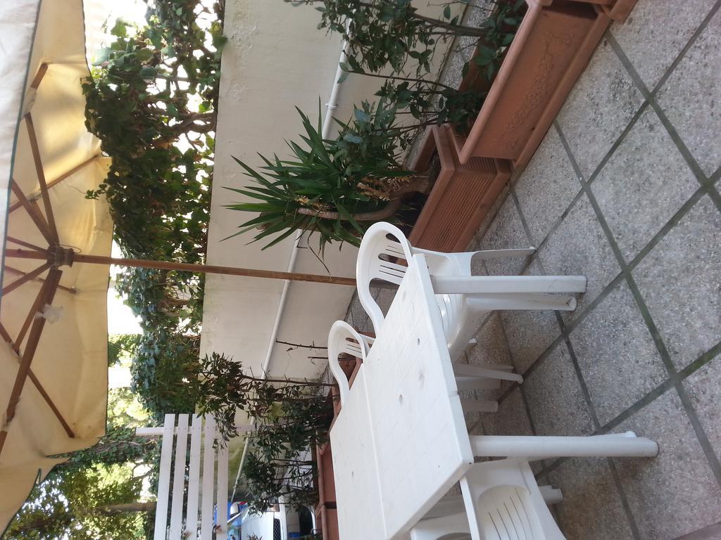 Residence Nocchiero Riccione Buitenkant foto