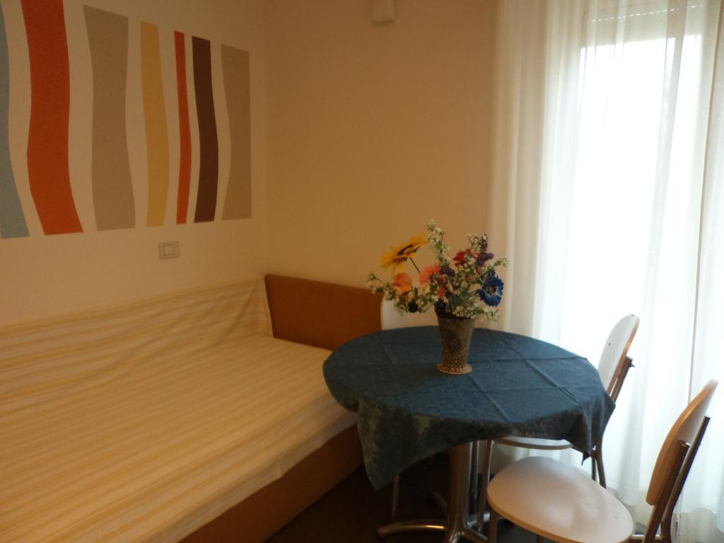 Residence Nocchiero Riccione Kamer foto