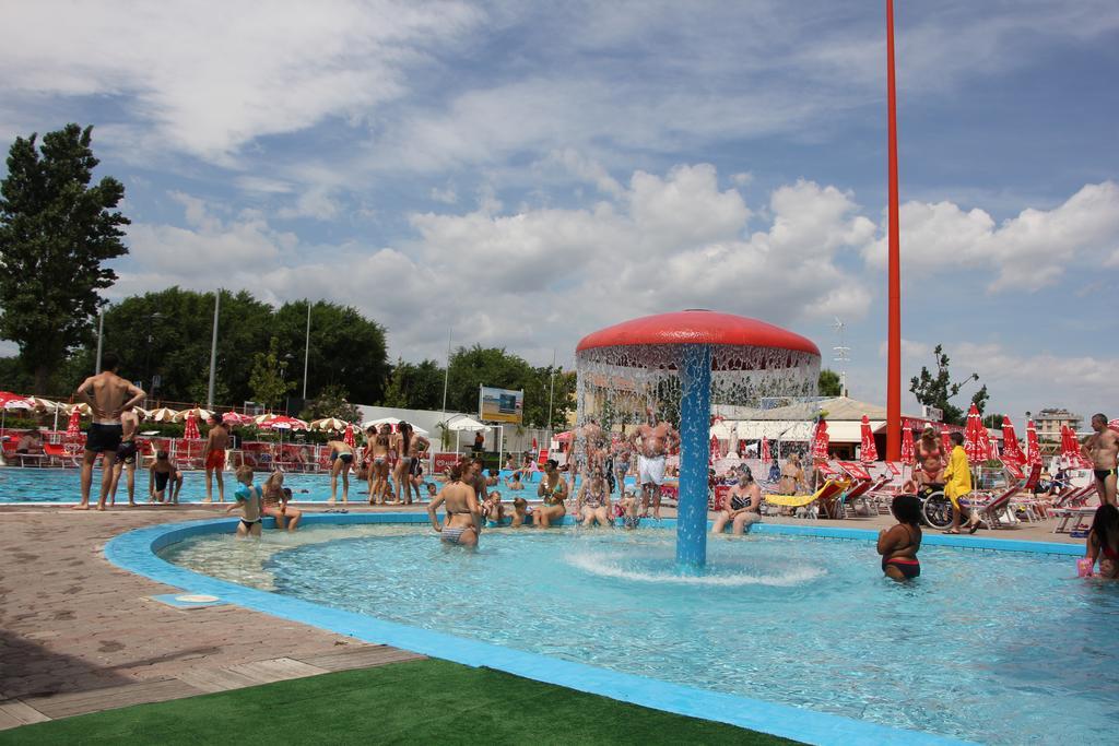 Residence Nocchiero Riccione Buitenkant foto